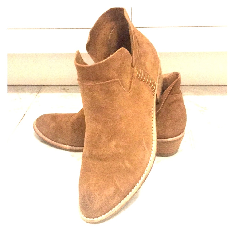 Suede bootie